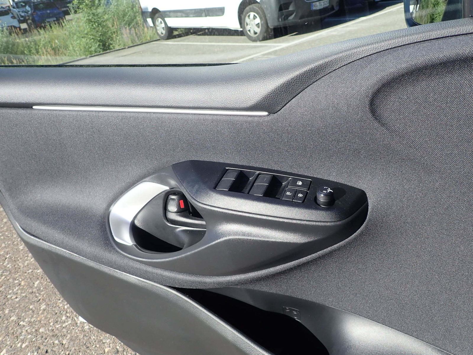 Fahrzeugabbildung Toyota Yaris Hybrid 1.5 Team Deutschland