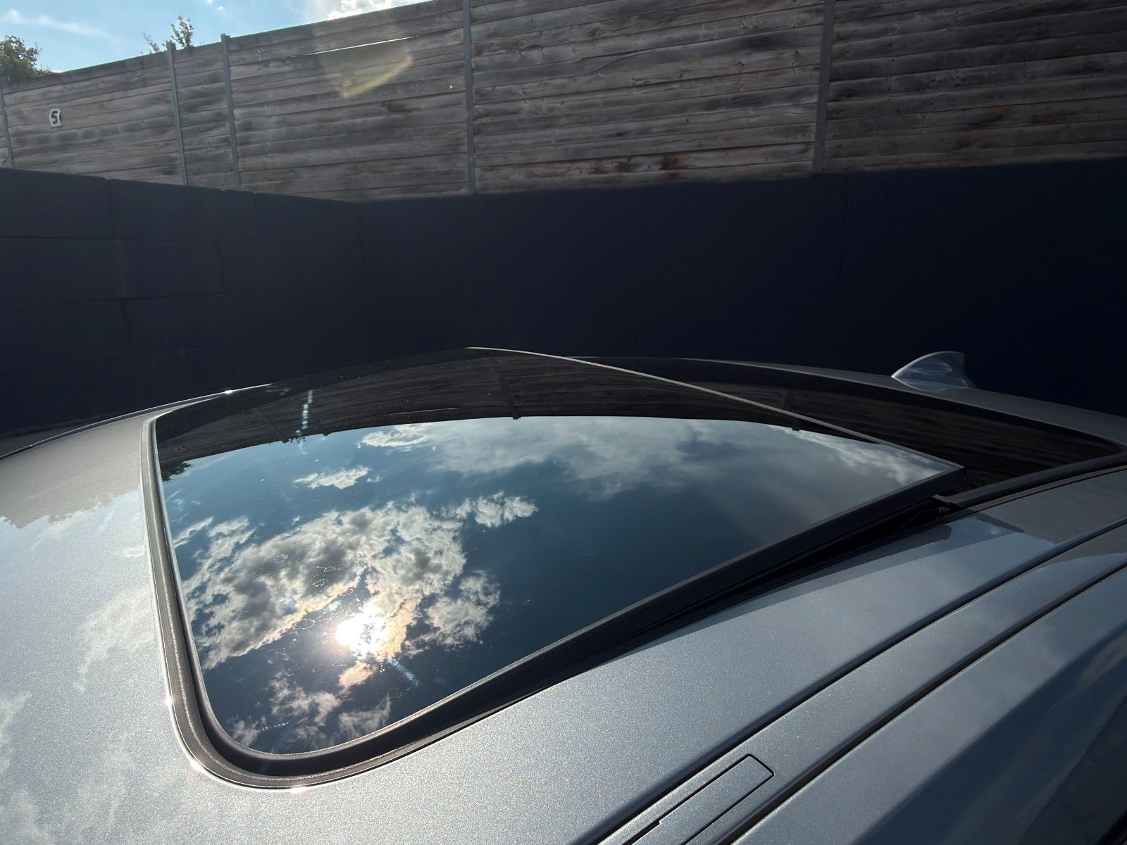Fahrzeugabbildung BMW 220i Gran Coupé M Sport PANO H&K CAM LHZ CarPlay