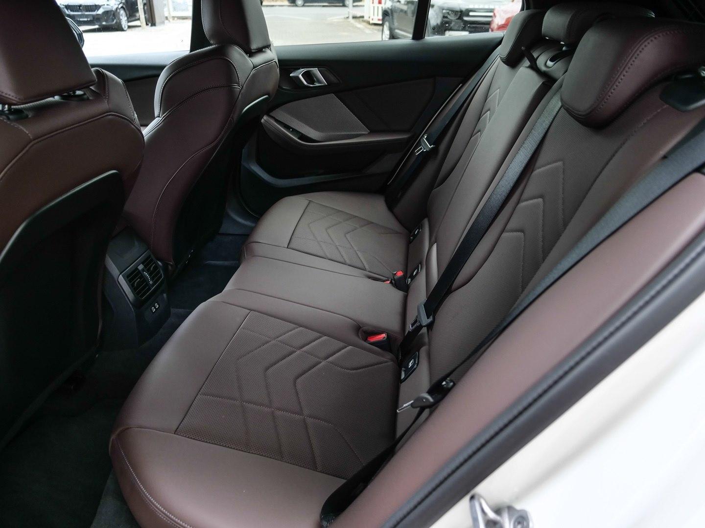 BMW M135i M-SPORT+SHZ+DA+PA+HIFI+LED+KZG
