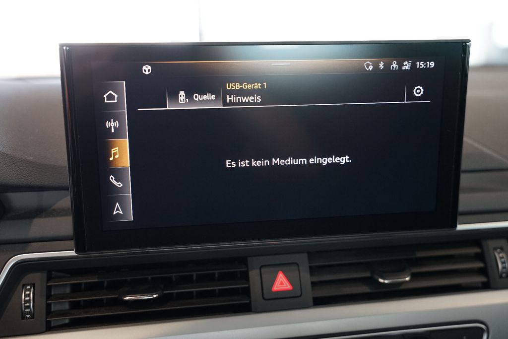AUDI A4 Limousine 40 TFSI quattro advanced | AHK AUDI A4 Limousine 40 TFSI quattro advanced | AHK