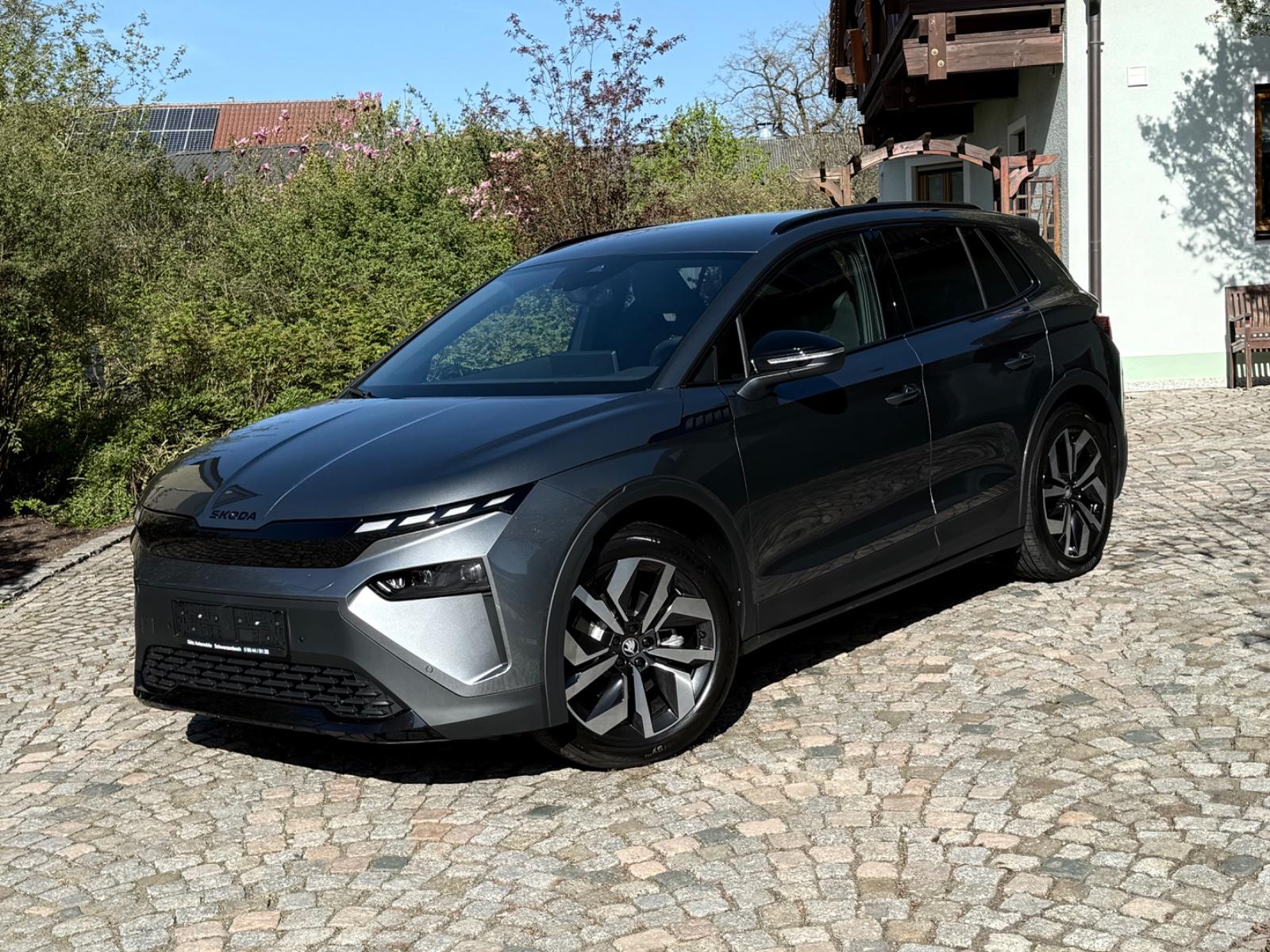 Skoda Elroq 60 Sportline / Navi / AHK / Matrix