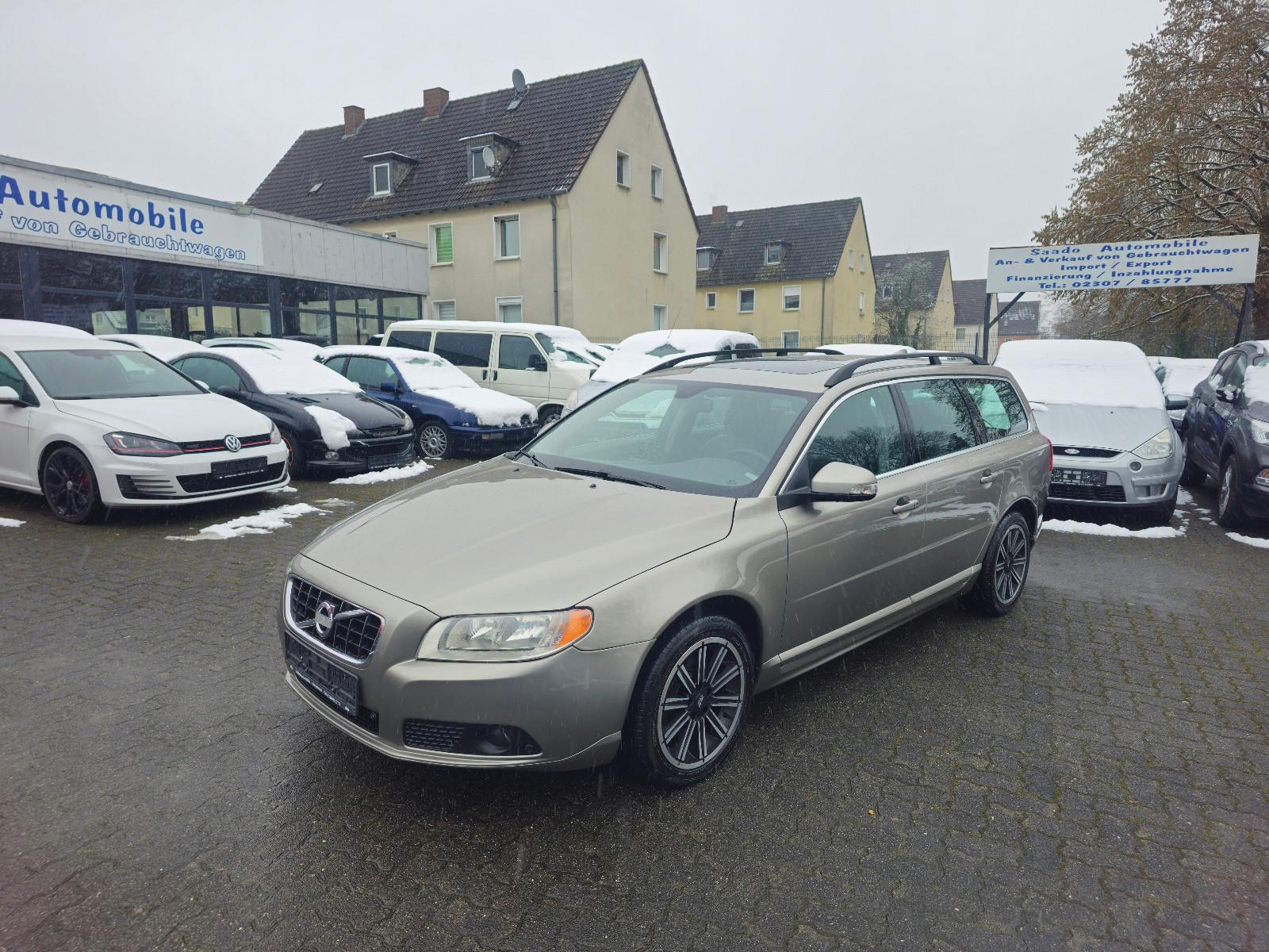 Volvo V70 Kombi Momentum 17"Alu*Leder*Zahnriemen NEU!