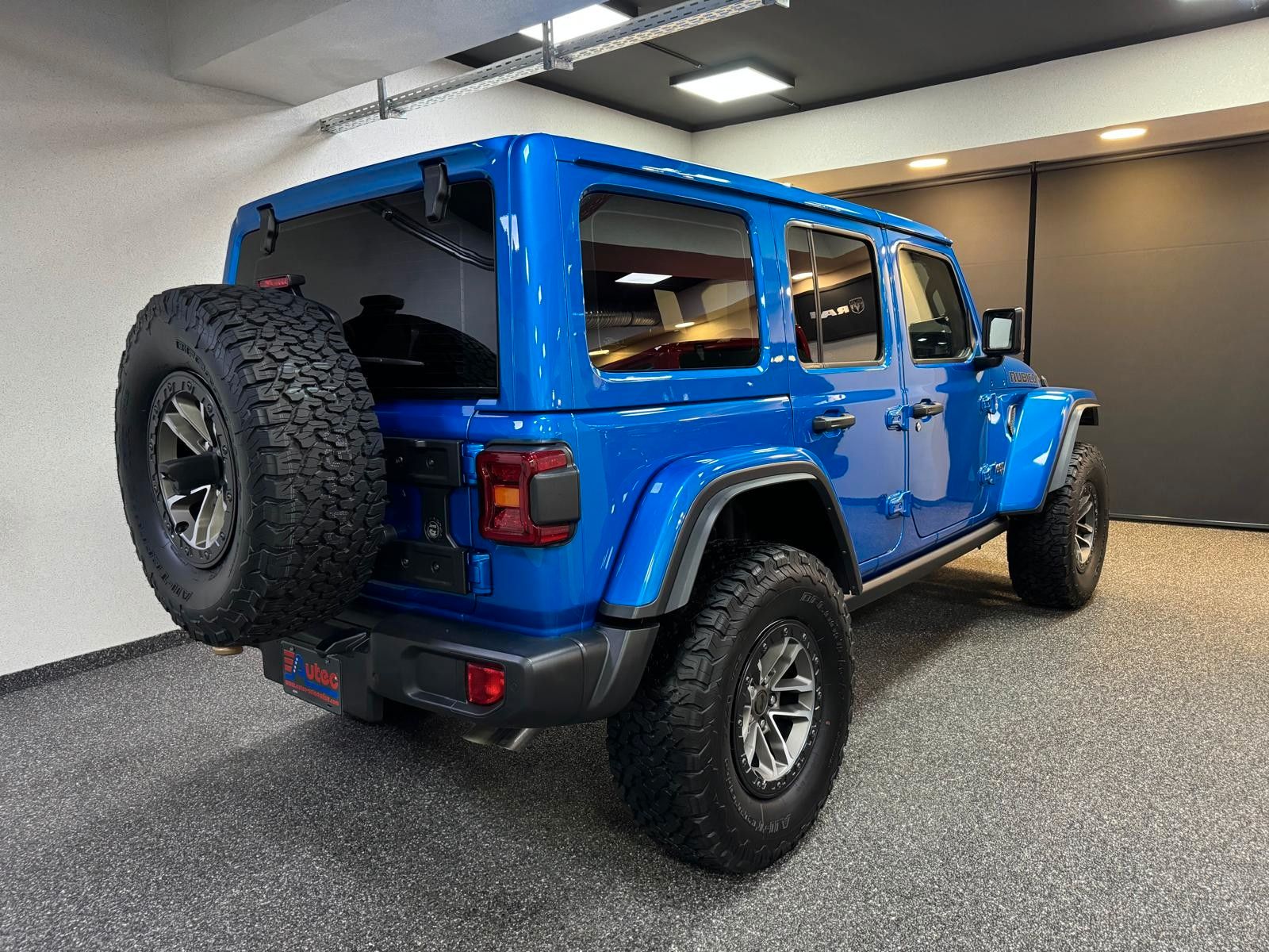 Fahrzeugabbildung Jeep RUBICON 392-6.4L HEMI V8-RECON 35"-STEEL BUMPER