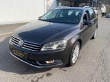 Volkswagen Passat Variant Highline Leder Navi ACC - gebrauchte VW Passat Variant aus dem Jahr 2011