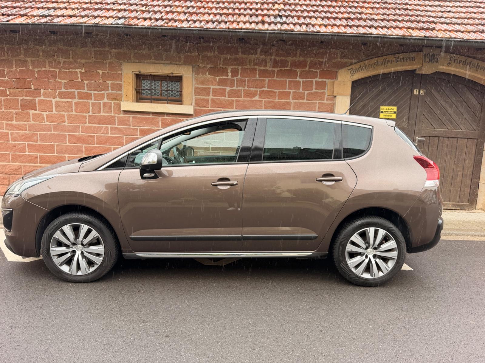 Peugeot 3008 Allure 1.6 16V Turbo Navi / Pano / Xenon