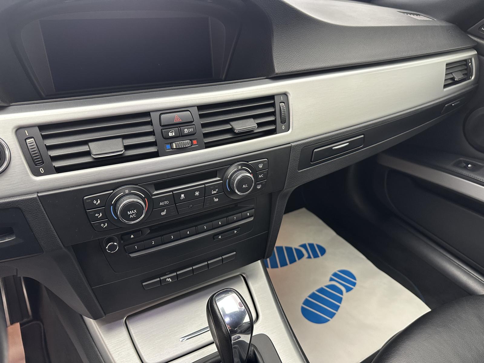 BMW 325 I M SPORT "NAVI-LEDER-SITZH-PDC-MULTI-TEMPO" | 218 ch | BVA | SYSTÈME DE NAVIGATION | CUIR INTÉGRAL | SIÈGES CHAUFFANTS