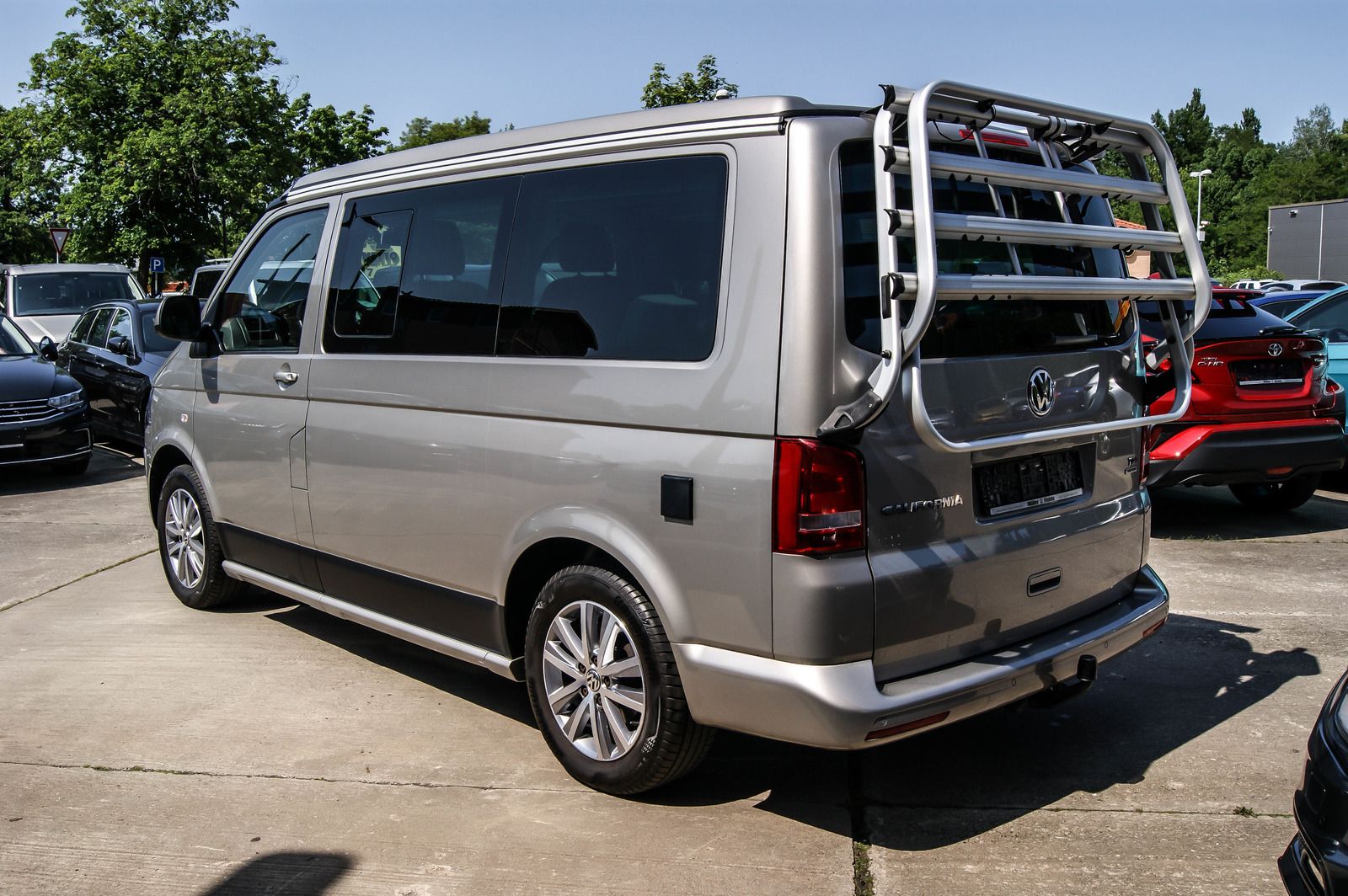 Fahrzeugabbildung Volkswagen T5 California Beach Aufstelldach 4Motion DSG 2HD