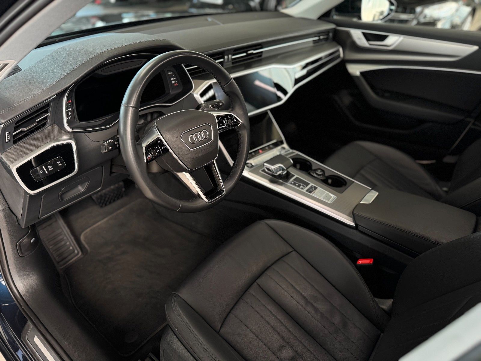 Fahrzeugabbildung Audi A6 Avant 45 TFSI design Business+Assistenz-Paket
