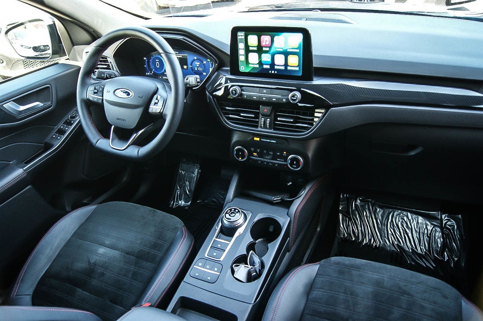 Fahrzeugabbildung Ford Kuga Plug-In Hybrid ST-Line X BODY-STYLE-PAKET