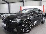 Audi Q8 e-tron SPORTBACK 50 Quattro ADVANCED BLACK + - Audi Q8 e-tron: Alcantara