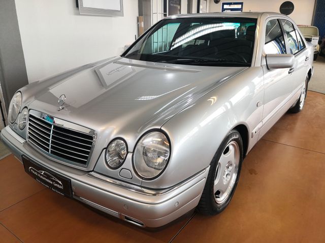 Mercedes-Benz E 240/ 1 Hd/ Rentner/Sammlerzustand