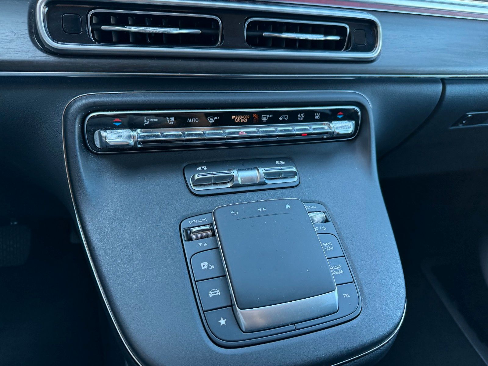 Fahrzeugabbildung Mercedes-Benz V 300 d AVA Extral DISTRONIC Standheiz el Türen