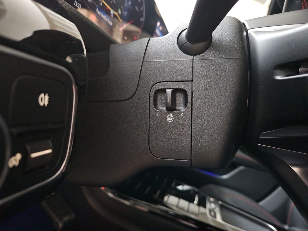 Fahrzeugabbildung Mercedes-Benz CLA 200 SB AMG AHK Pano Totwi. LED SHZ Sport DAB