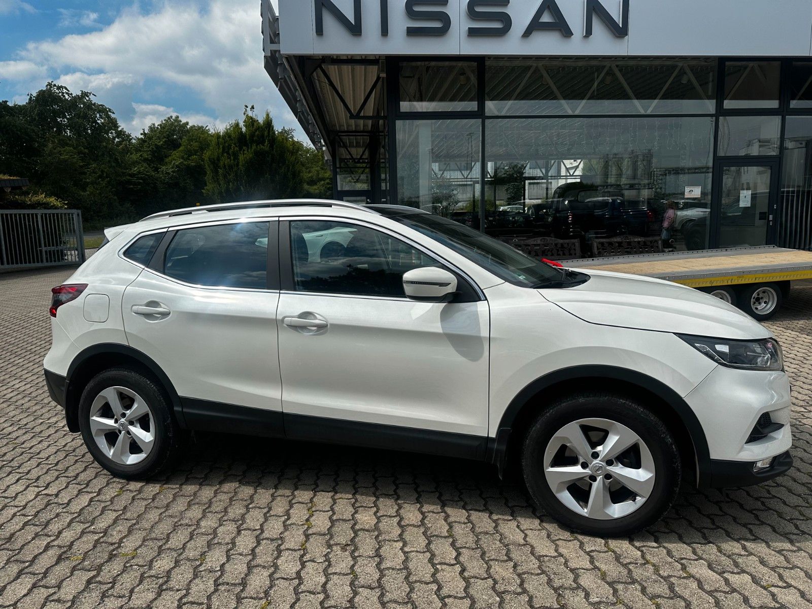 Fahrzeugabbildung Nissan Qashqai Navi/Klimaaut/ Alu / Kamera