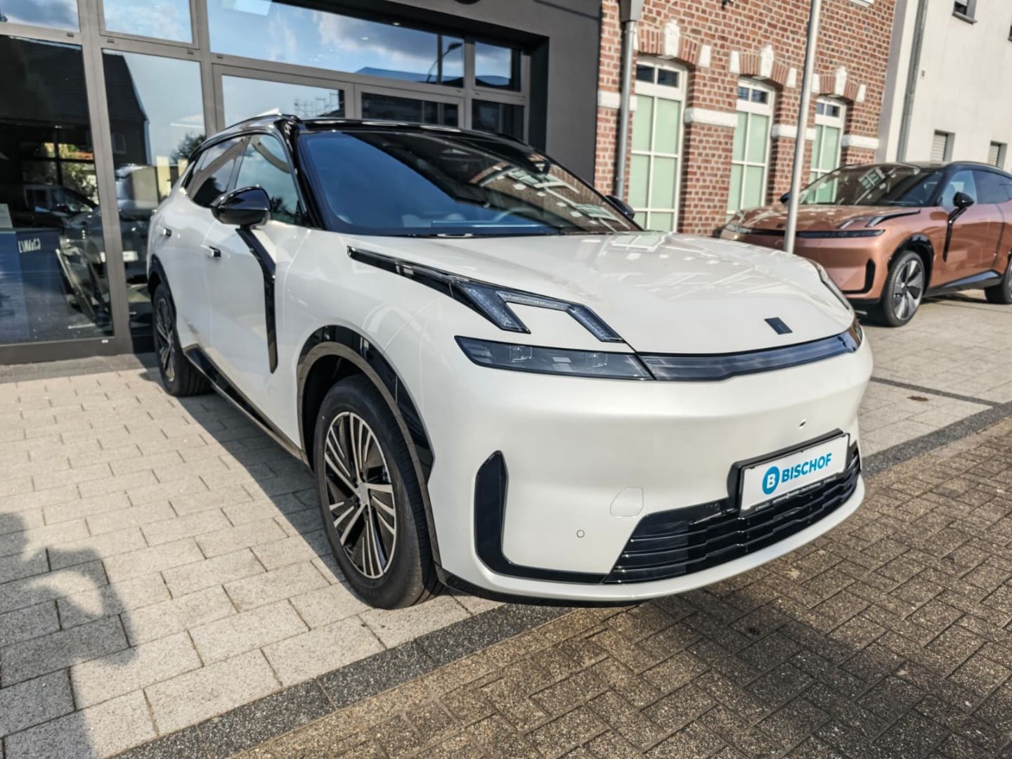 Lynk & Co 08
