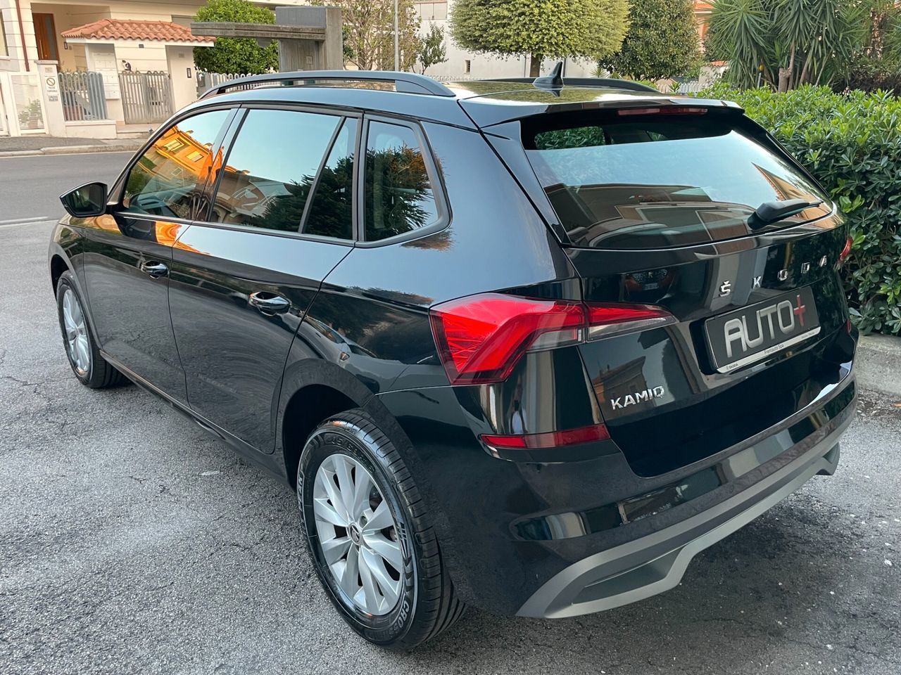 Skoda Karoq 1.0 TSI 110 CV Ambition imagem 2