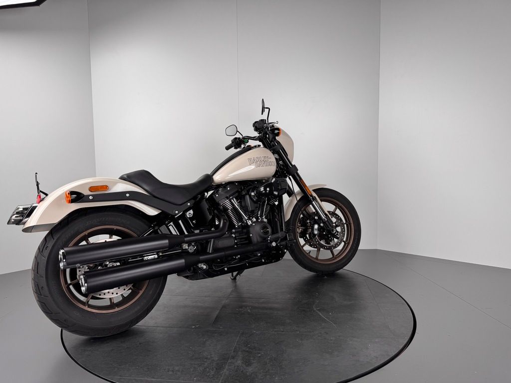 Fahrzeugabbildung Harley-Davidson LOW RIDER S FXLRS *NEUWERTIG *5HD1