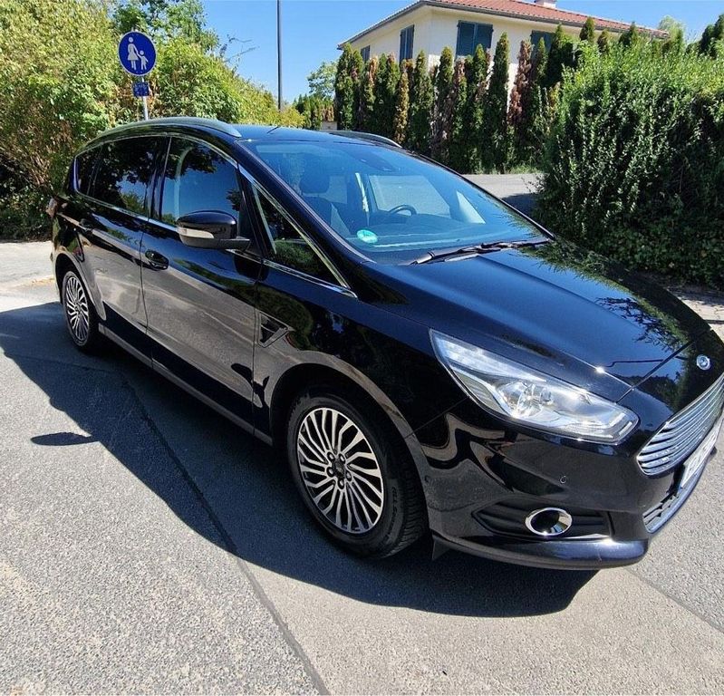 Image of Ford S-Max