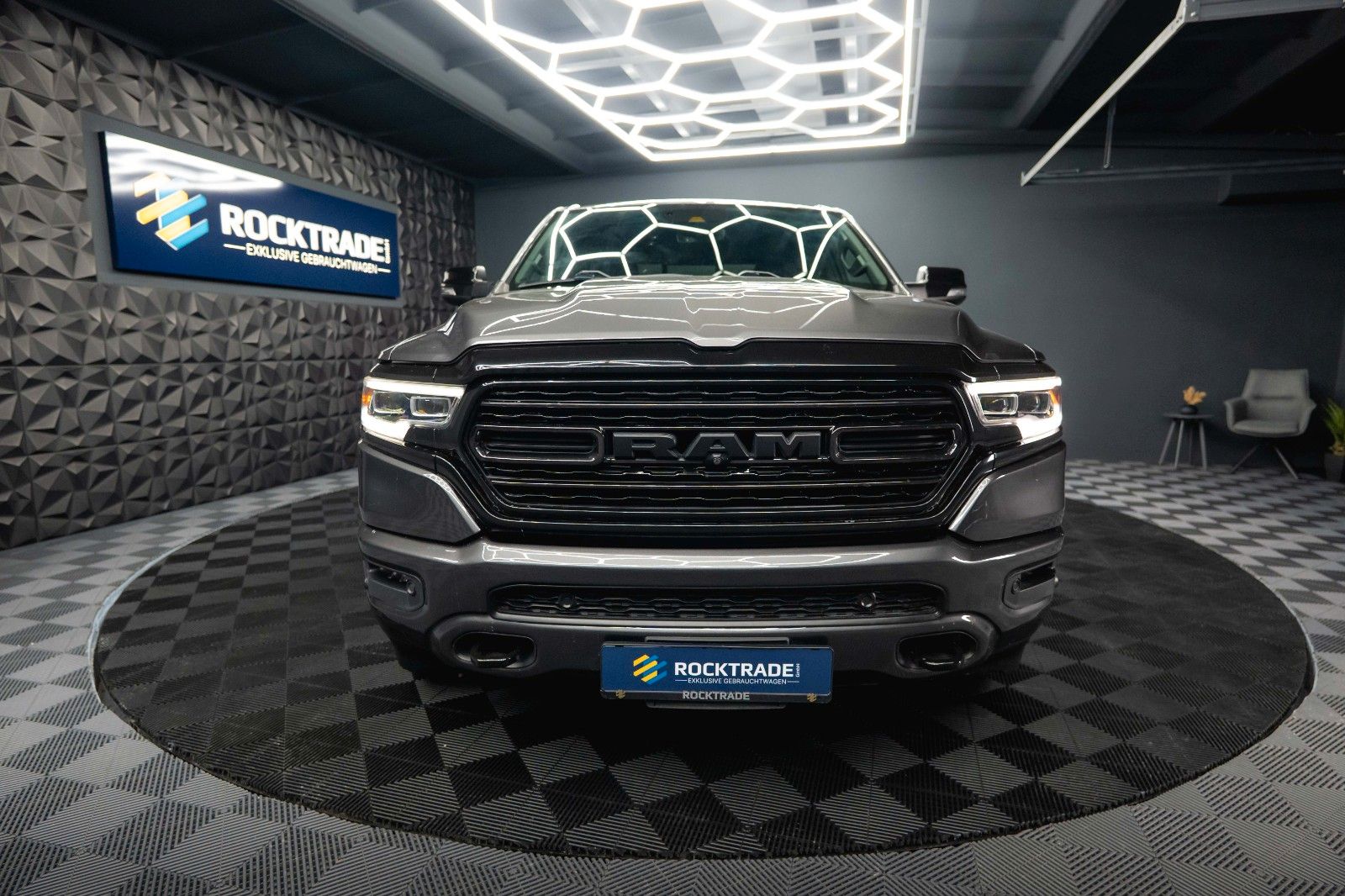 Fahrzeugabbildung Dodge RAM 5.7 V8 HEMI 4x4 LIMITED Night LongBed *ACC*