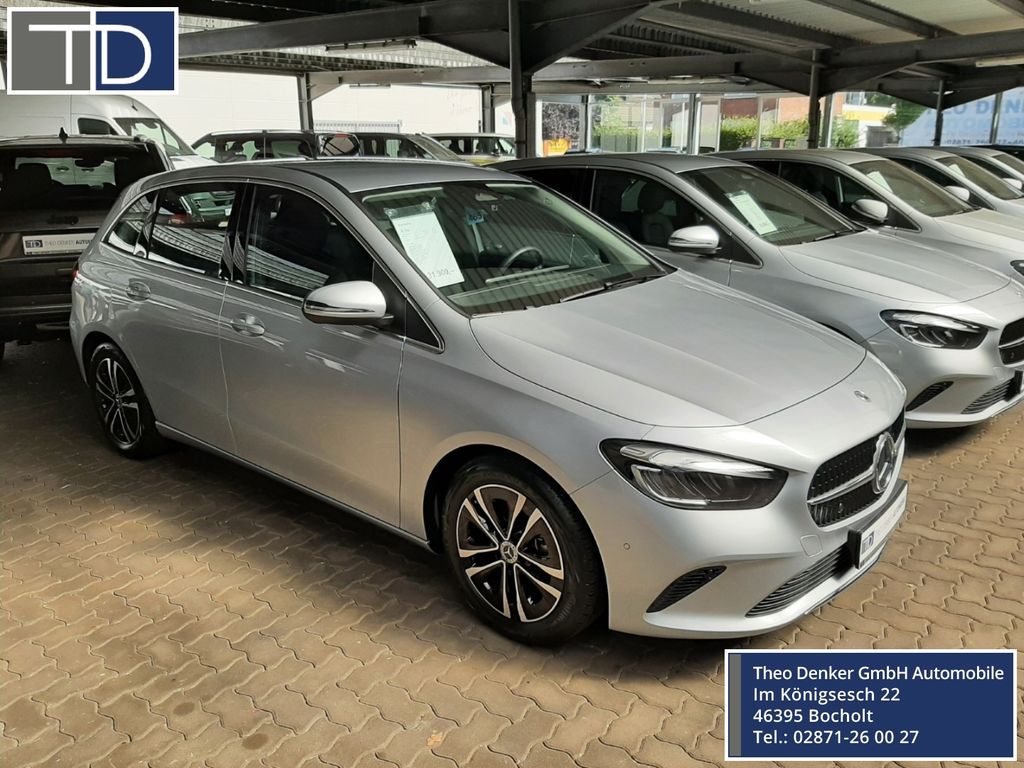 Mercedes-Benz B 180