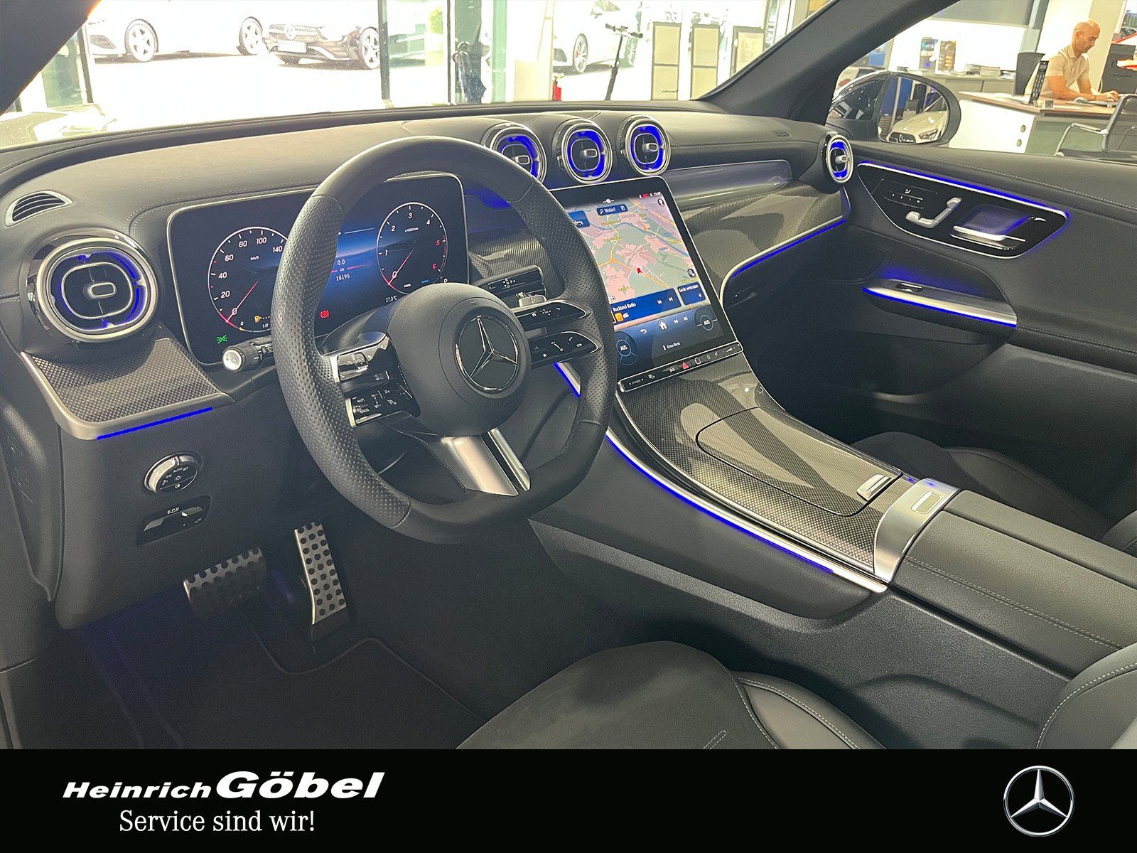 Fahrzeugabbildung Mercedes-Benz GLC 300 d 4M AMG+PANO+AHK+DIGITAL.L+NIGHT+WINTER