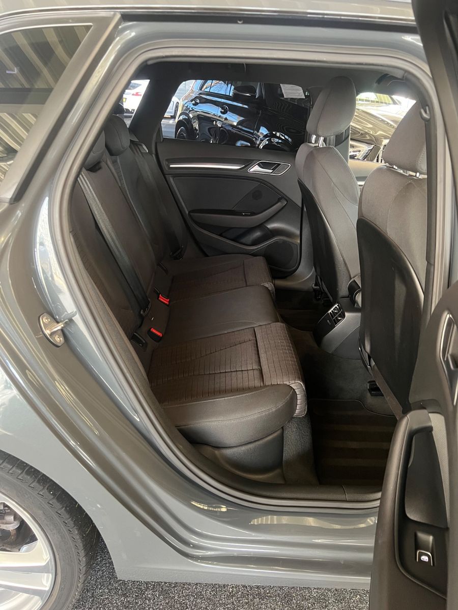 Fahrzeugabbildung Audi A3 Sportback 40 TDI quattro sport