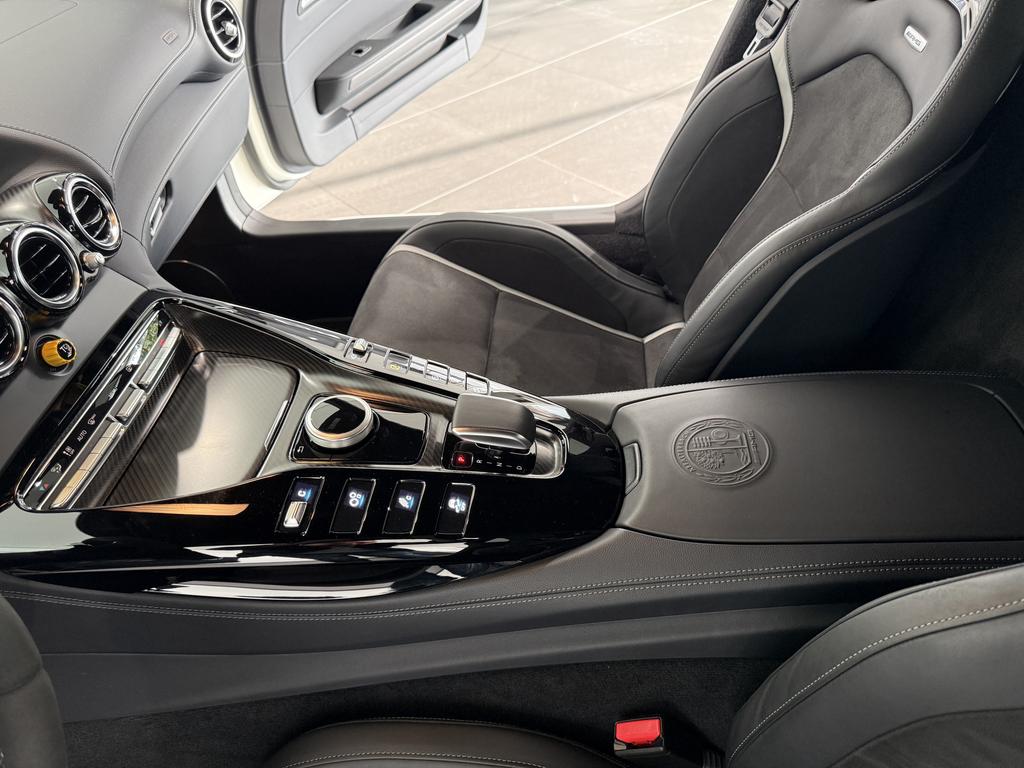 Mercedes-Benz AMG GT R