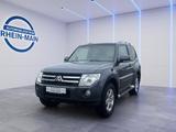 Mitsubishi Pajero 3.2 DI-D Invite Automatik - graue Mitsubishi Pajero