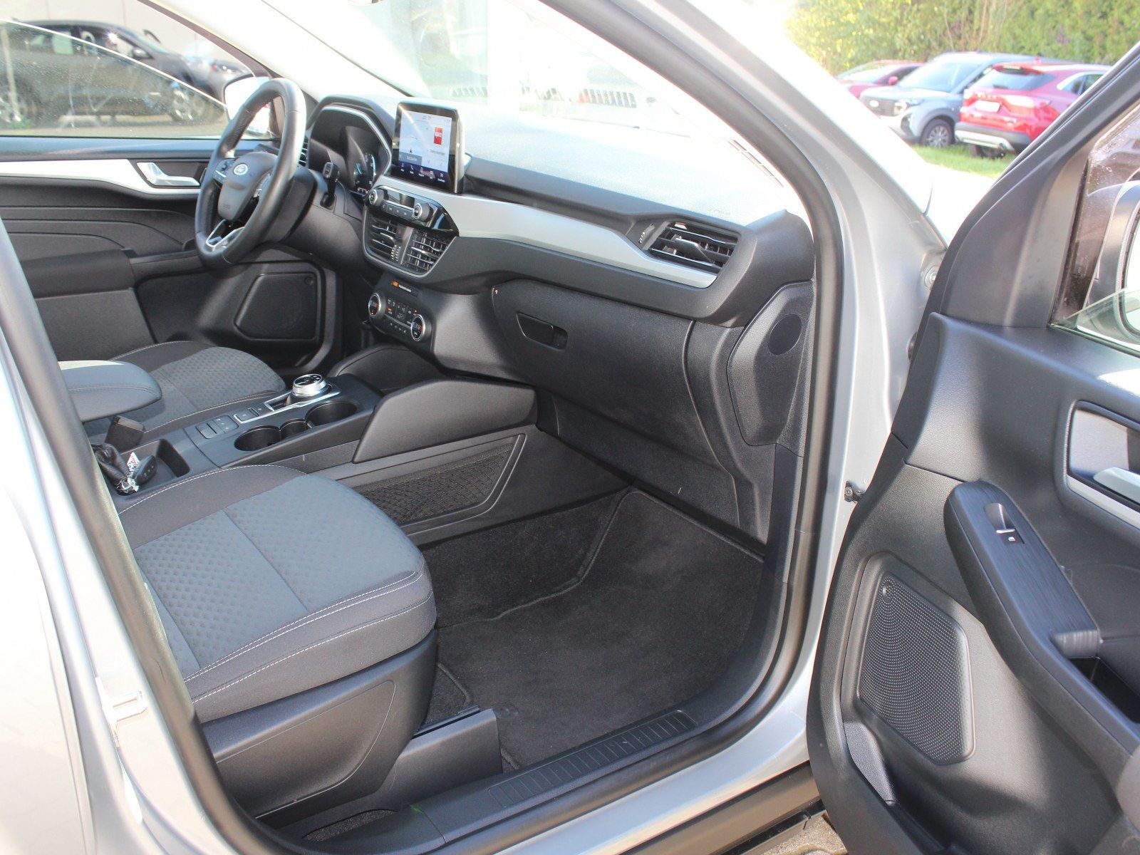 Fahrzeugabbildung Ford Kuga Plug-In Hybrid Cool & Connect 2,5 Duratec