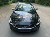 Volvo V60 Kombi R-Design orig.74tkm Leder Navi - Volvo V60 mit Benzin-Antrieb: Navigationssystem, Kombi