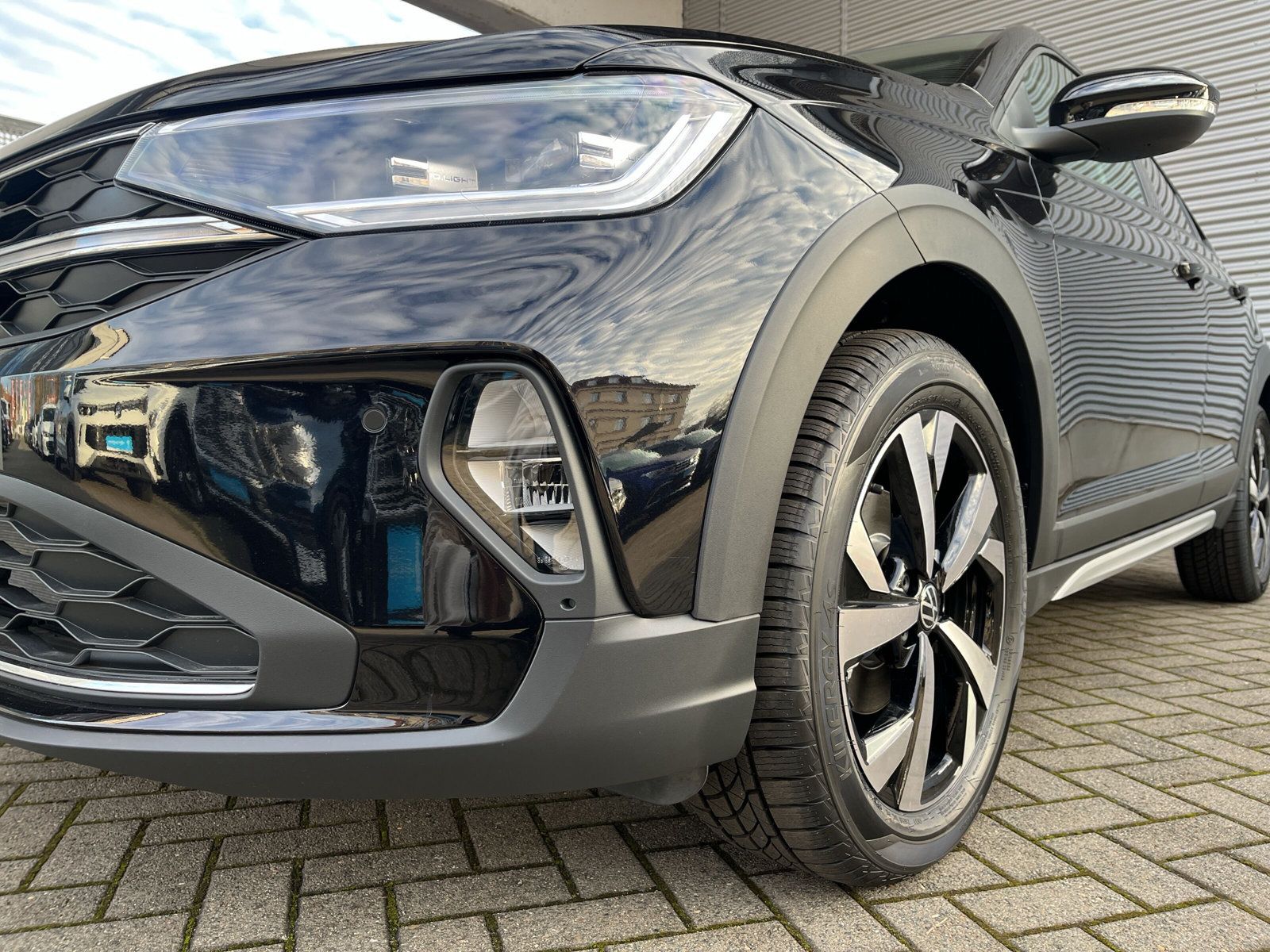 Fahrzeugabbildung Volkswagen Taigo 1.5 TSI DSG Style MATRIX KAMERA AHK