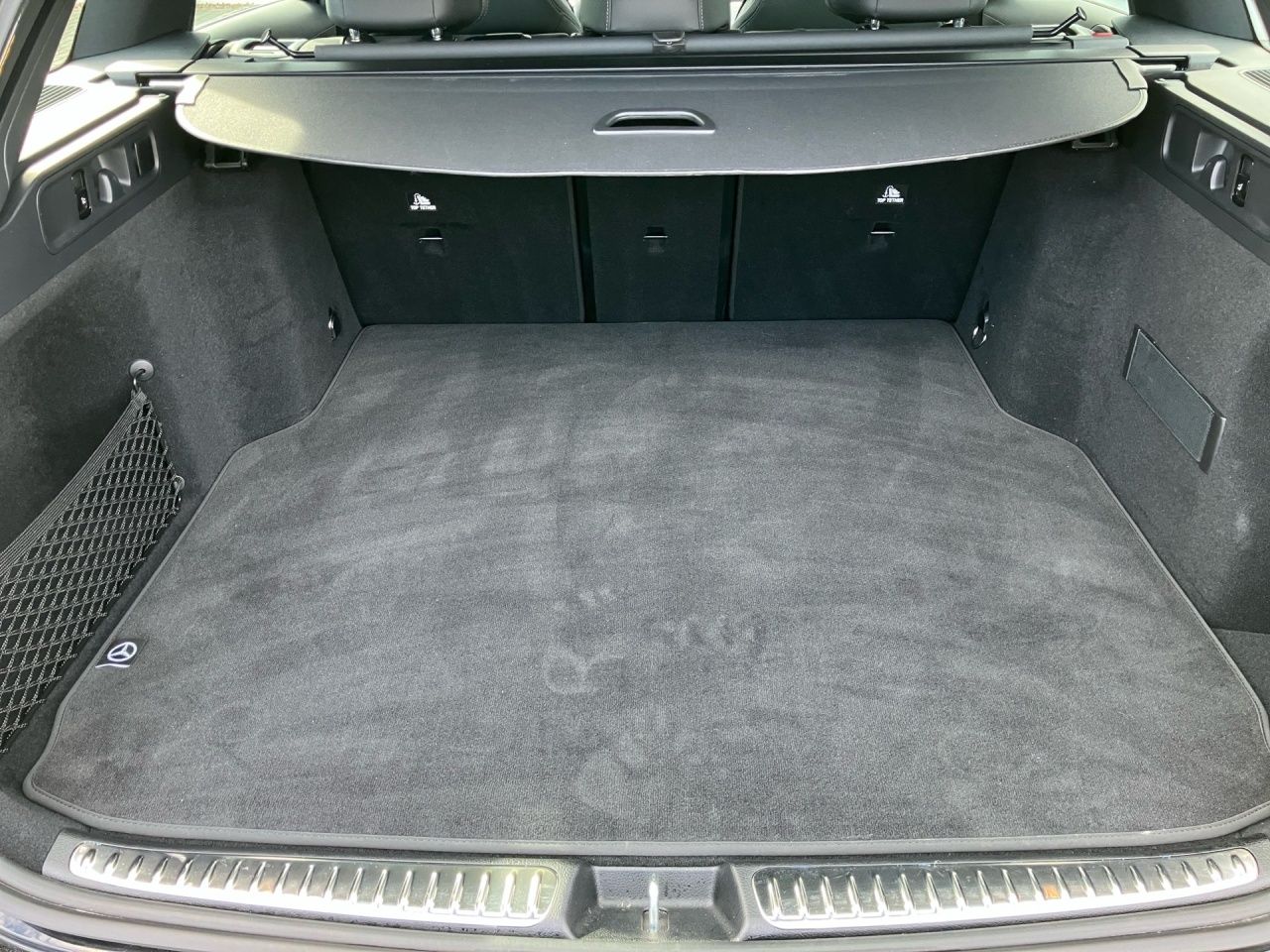 Fahrzeugabbildung Mercedes-Benz C 300 d T AMG+AHK+EASYPACK+AMBIENTE+KAMERA+