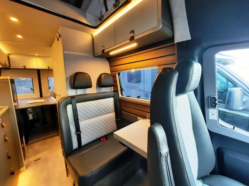 Fahrzeugabbildung HYMER / ERIBA / HYMERCAR Camper Van GRAND CANYON S 600 CROSSOVER Verfüg./