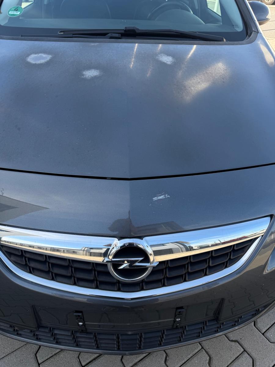 Opel Astra 2011 — photo 9
