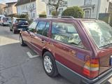 Mercedes-Benz Oldtimer Mercedes Benz W 124 300 TD Automa... - Mercedes-Benz 300 Kombi 300td mit Diesel-Antrieb