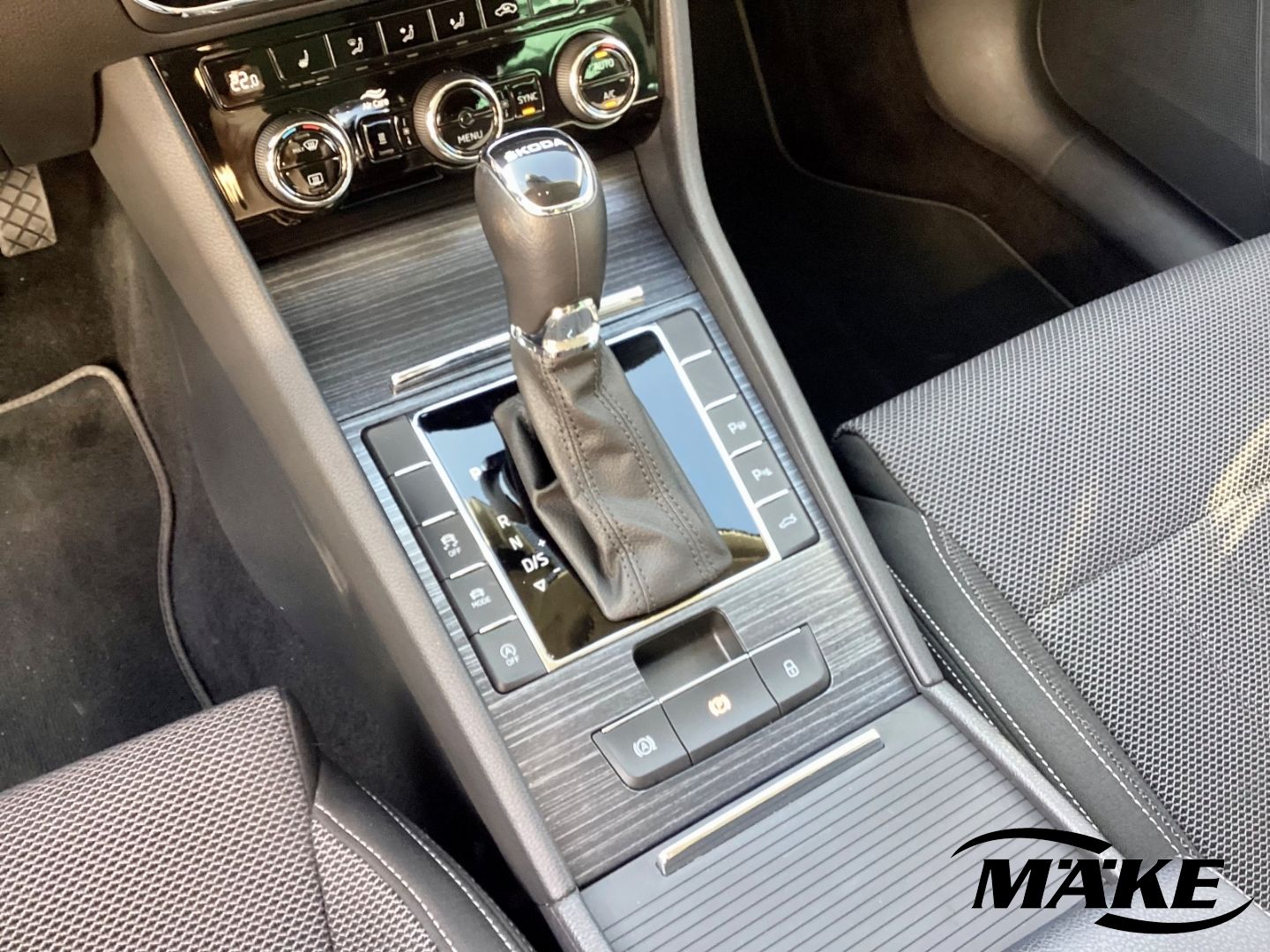 Superb Combi Style 2.0TSI DSG RFK LED ACC AHK ST