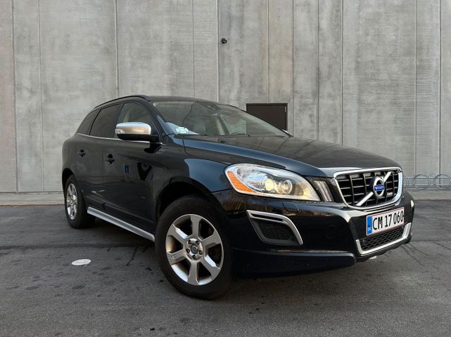 Volvo XC60 D5 AWD Geartronic R Design