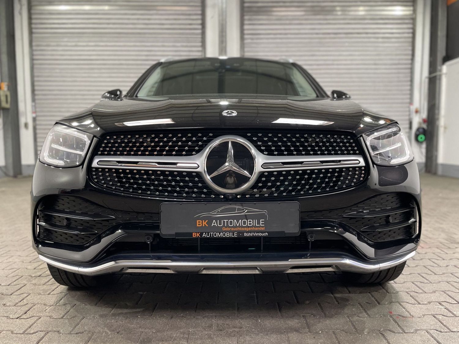Fahrzeugabbildung Mercedes-Benz GLC 300 de 4M AMG#Pano#Wide#HeadUp#360#Memory