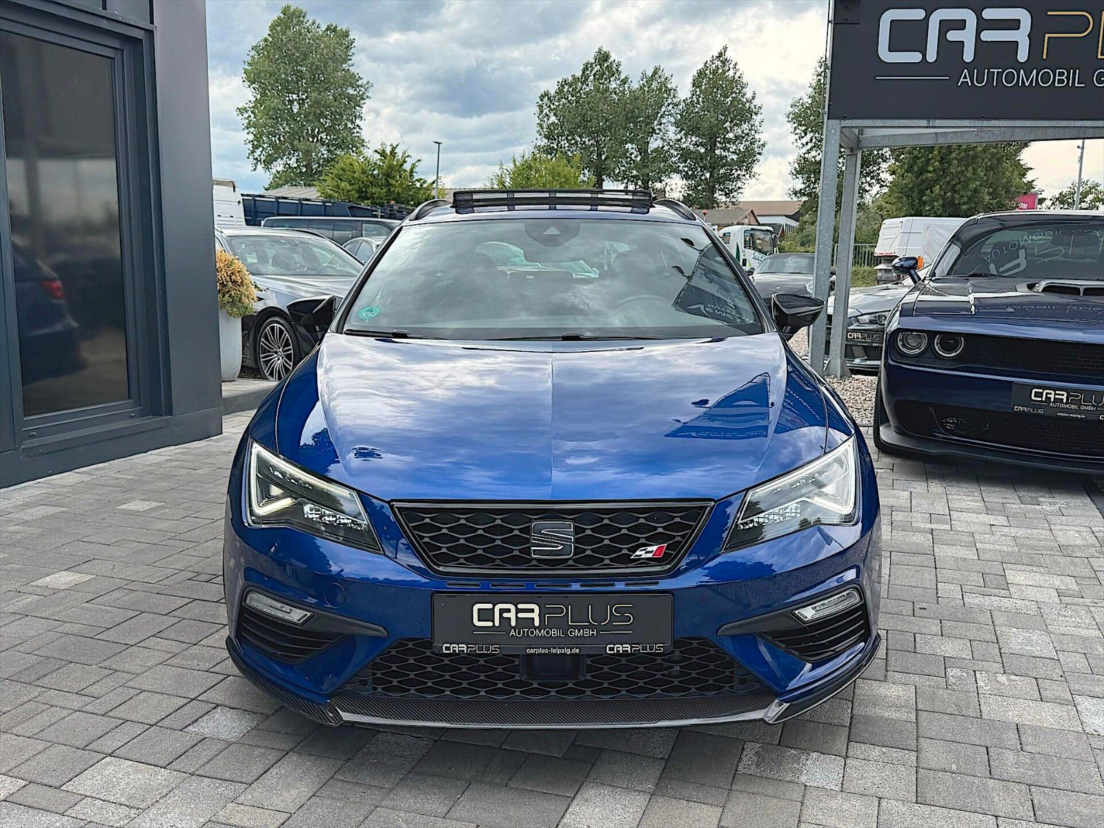 Fahrzeugabbildung SEAT Leon ST Cupra 300 4Drive Performance *LED*Pano*
