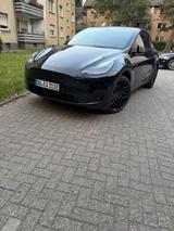 Tesla Model Y Hinterradantrieb RWD RWD - Tesla Model Y in Duisburg