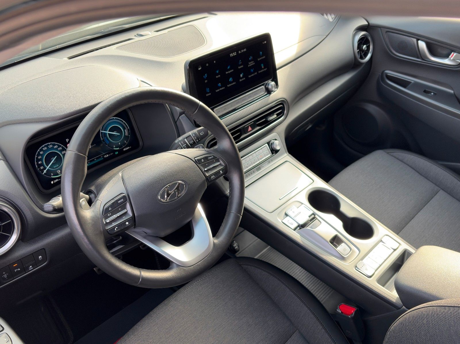 Fahrzeugabbildung Hyundai KONA E Trend KRELL LED NAV CAM ACC PDC CarPlay