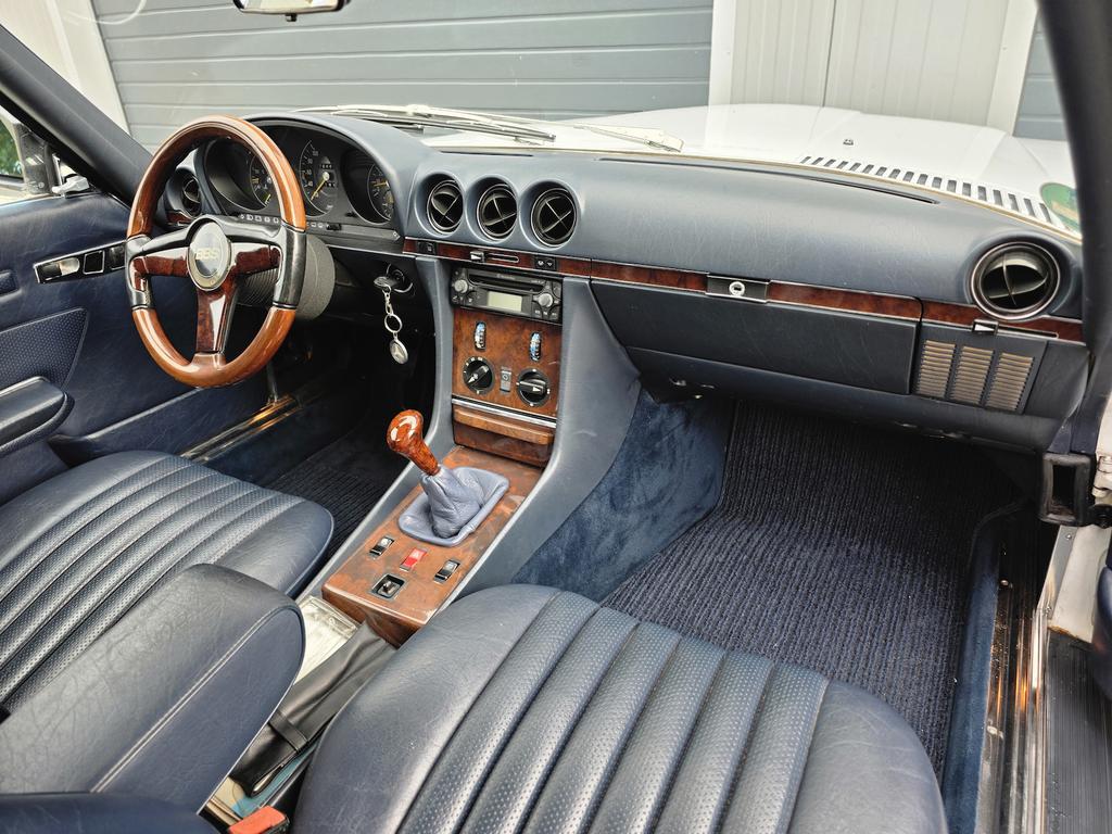 Mercedes-Benz SL 300