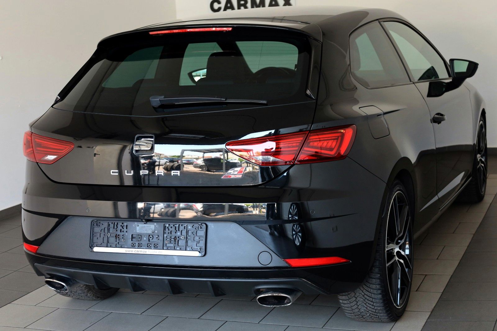 Fahrzeugabbildung SEAT Leon SC Cupra 300,T.Leder,Navi,LED,SH,Kamera,ACC
