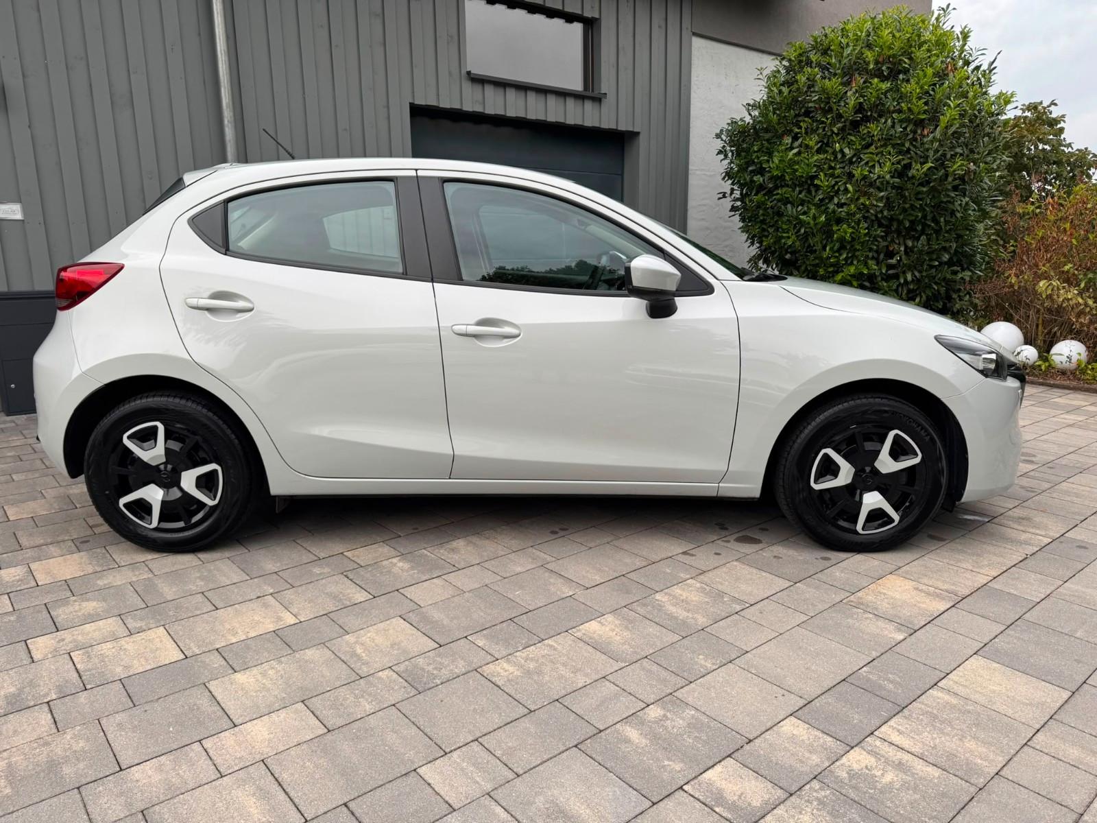 Mazda 2 90PS Center-Line LED PDC SHZ Tempomat 8-fach
