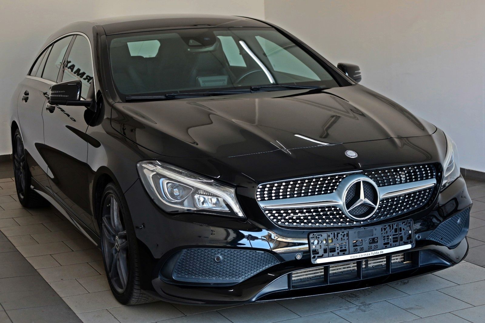 Fahrzeugabbildung Mercedes-Benz CLA 200 SB AMG Line TLeder,Navi,LED,SH,PDC,SR+WR