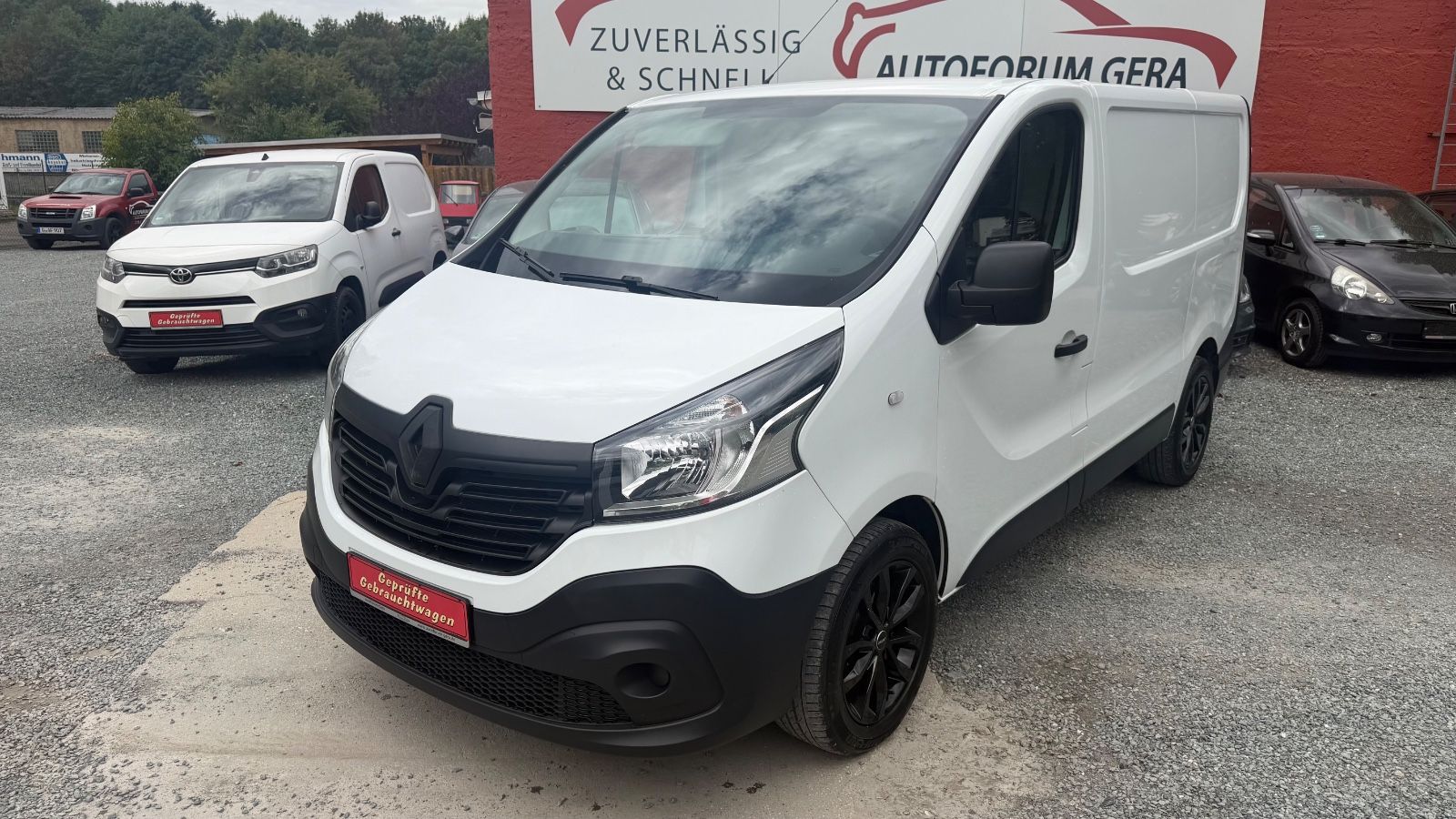 Renault Trafic - 1