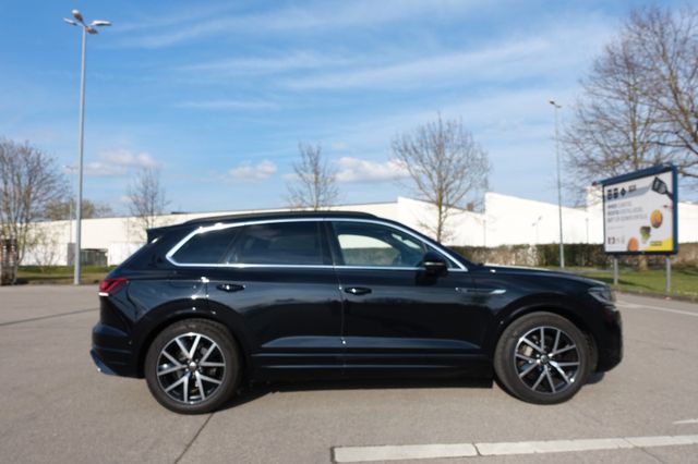 Volkswagen Touareg 3,0TDI R-Line 4Motiion Aut Navi Luft AHK