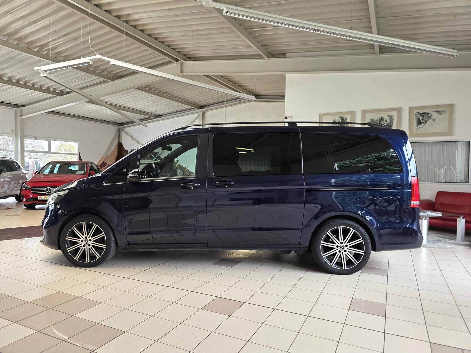 Fahrzeugabbildung Mercedes-Benz V 220d Edition lang /LED/Navi/Cam/Totwink./Ahk