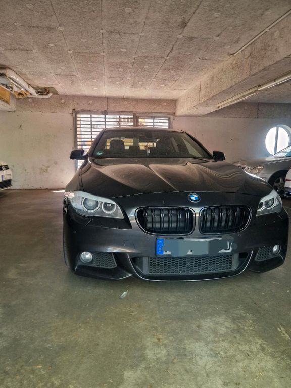 Image of BMW 530