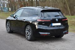 Fahrzeugabbildung BMW iX40 xDrive - MSportpaket *22"Laser*Essence Pkt*